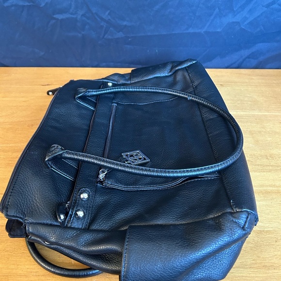 Giani Bernini Large Shoulder Bag - Picture 4 of 5